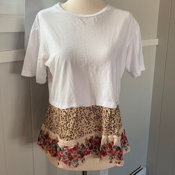 Twinset Milano tee shirt multi print ruffle hem sz small - Picture 1 of 10
